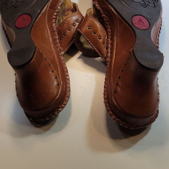 CLARKS ARTISAN COLLECTION WEDGE THONG SANDAL - Picture 13 of 13